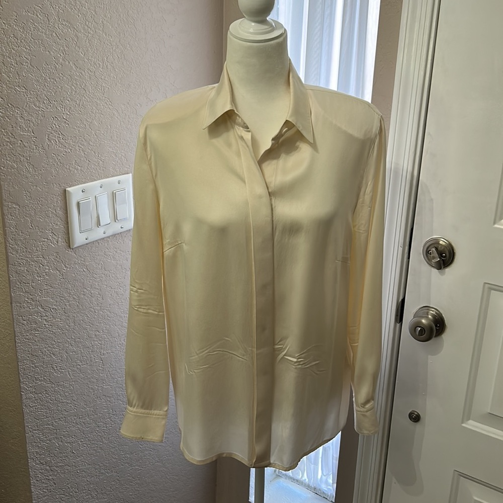 Jobis 100% silk button down